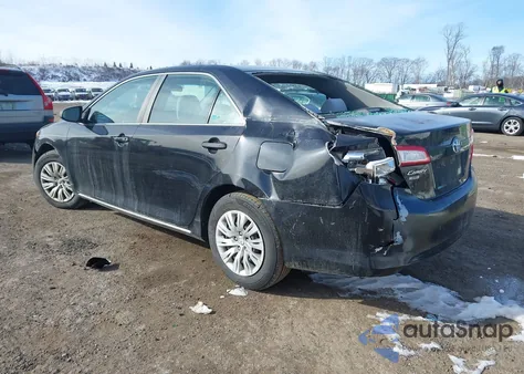 2012 Toyota Camry Le z USA, uszkodzony, nr VIN 4T1BF1FK2CU069108
